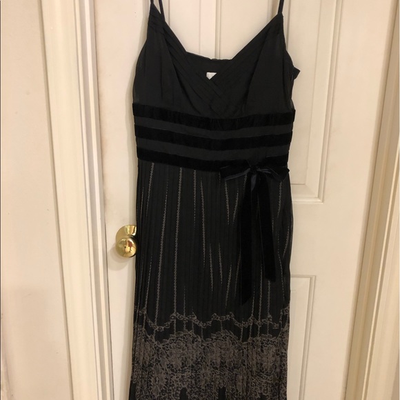 Ann Taylor Loft cocktail dress, blk, pleaded, Sz 8 - Picture 3 of 10